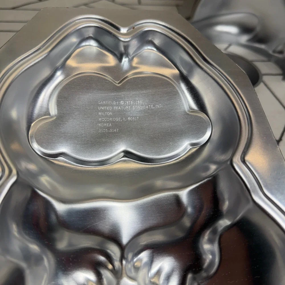 Wilton Garfield 3D Cake Pan 9.5in Silver Vintage 1981 Aluminum 2105-3147